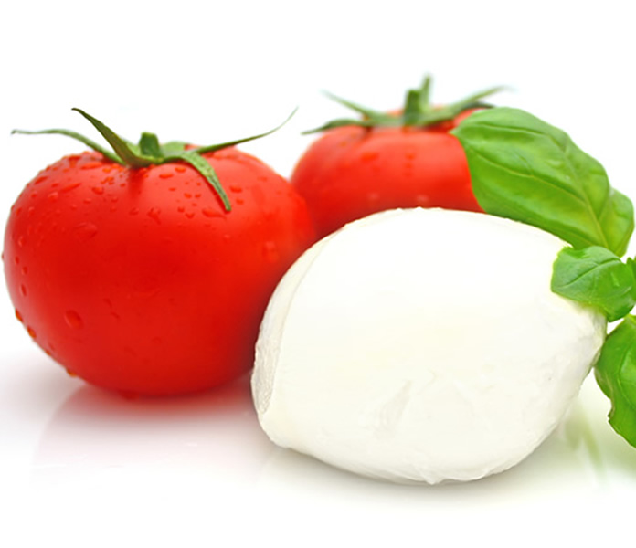 Una cena velocissima: Mozzarella filante al pomodoro e basilico