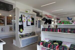 Gite sorprendenti-Foof, Museo del Cane -Lo shop-point