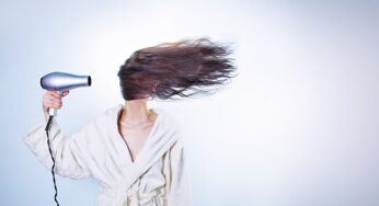 Capelli crespi: 4 consigli per contrastarli.