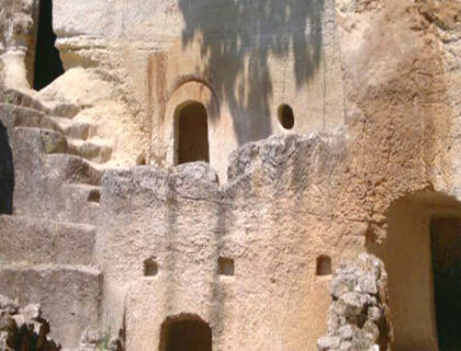 Gite sorprendenti-Grotte di Zungri